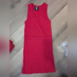 ICON Canada Rust-Colored Ribbed Tank Top